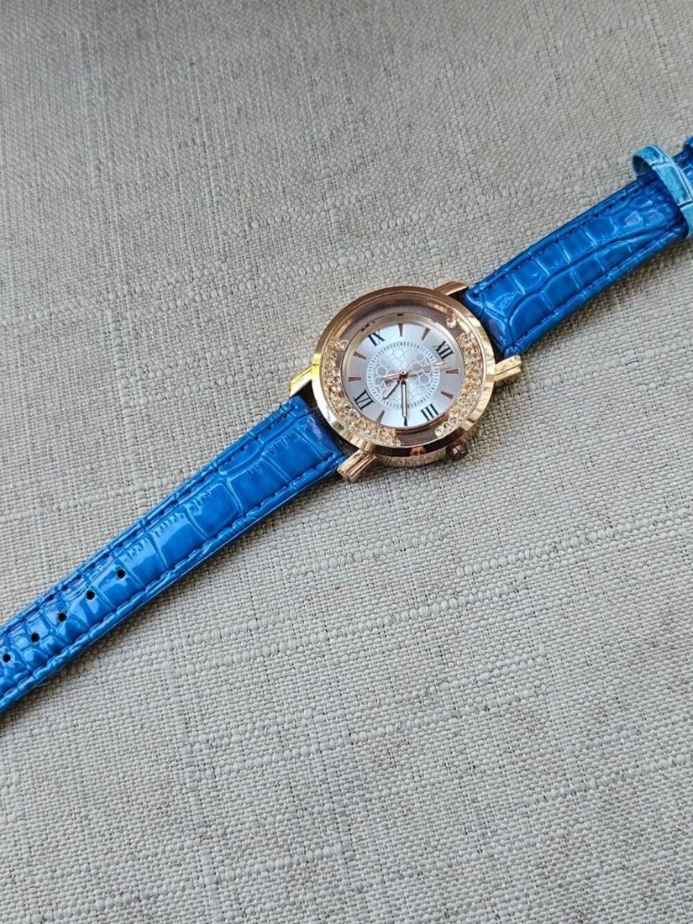 Women Fashion Wristwatch Gold Tone Case Blue Faux Leather Strap Analog Watch - Picture 5 of 10
